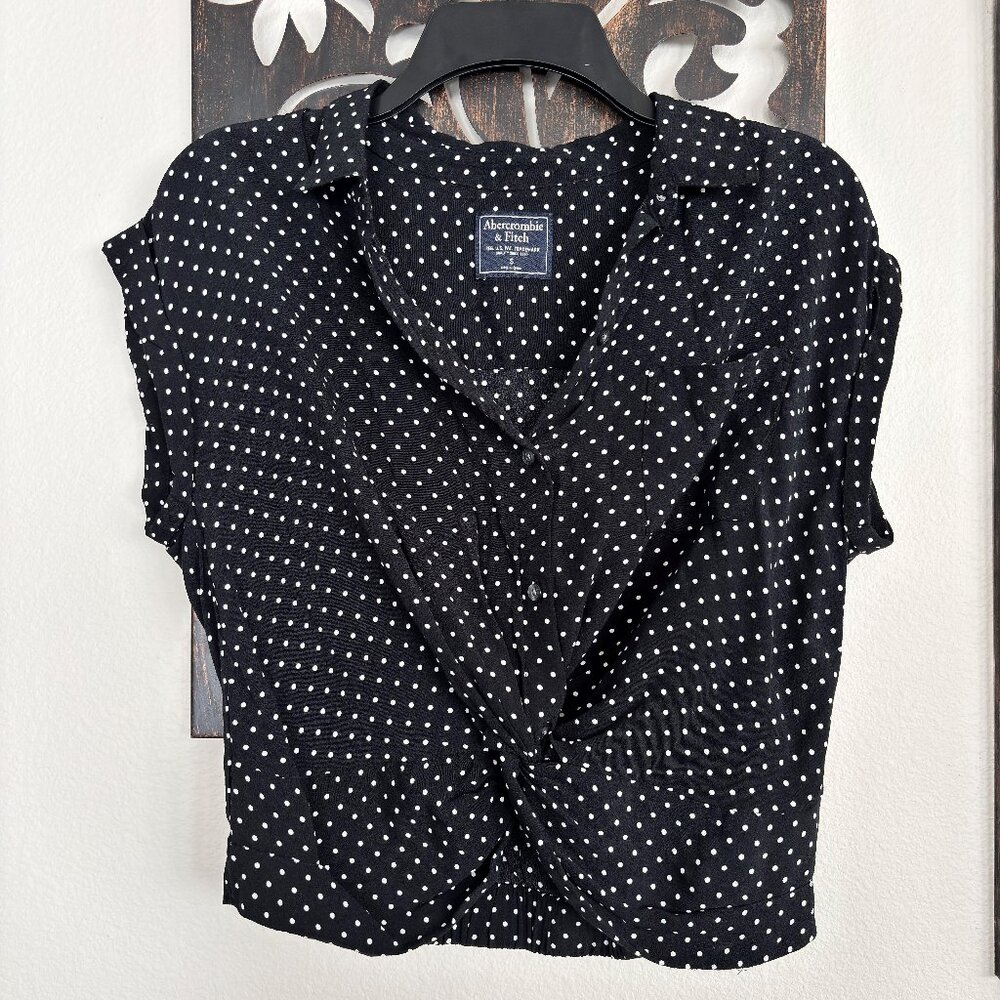 Abercrombie & Fitch Women's Black and White Blouse